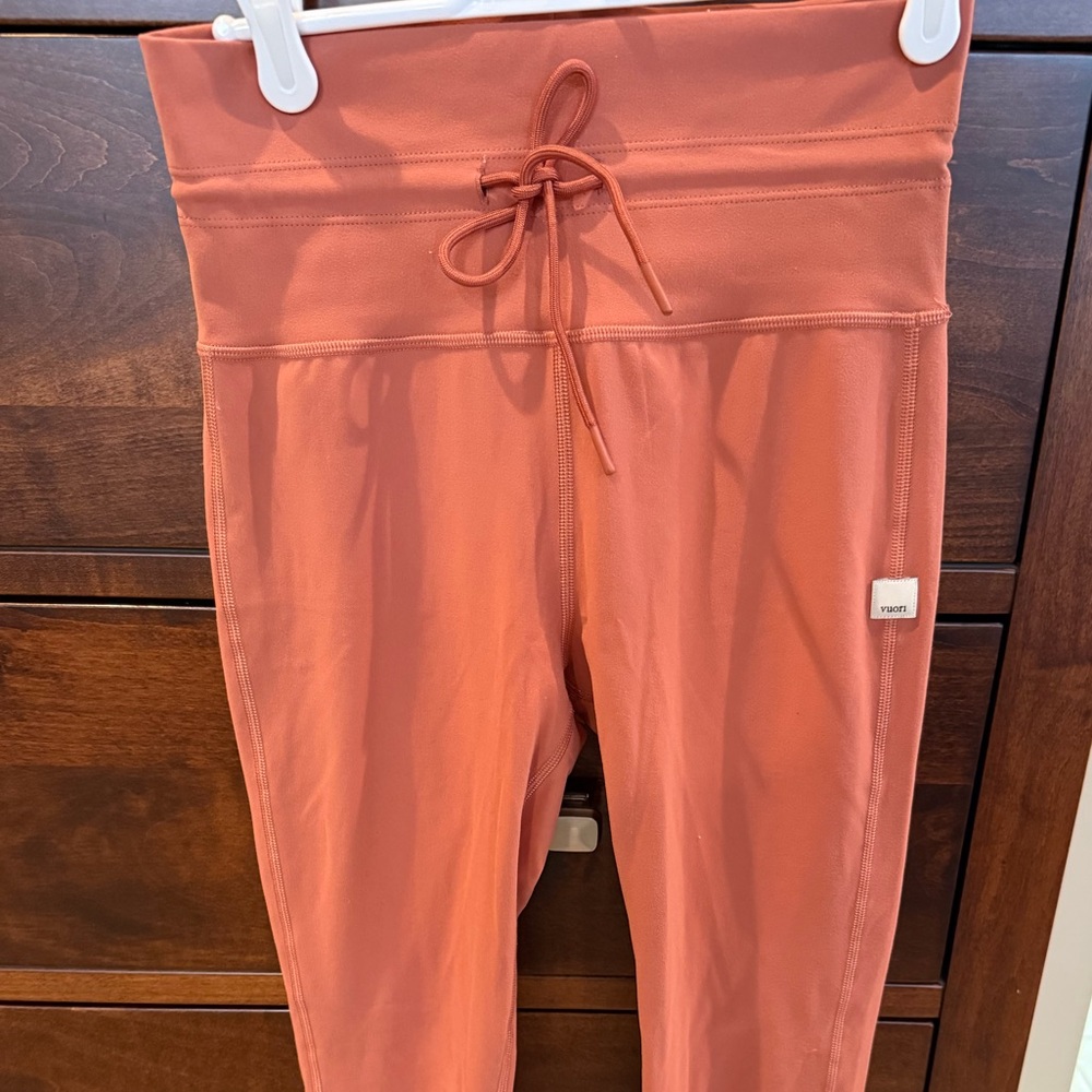 Vuori women’s leggings